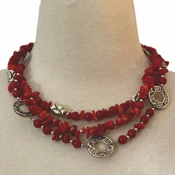 1990’s Vintage Triple Strand Red and Silver Beaded Necklace - Picture 3 of 4